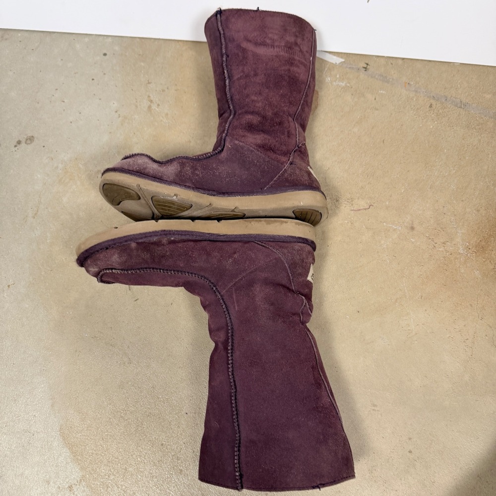 UGG Australia Women's Purple Suede Sheepskin Lined Boots Size 9 - Picture 4 of 6